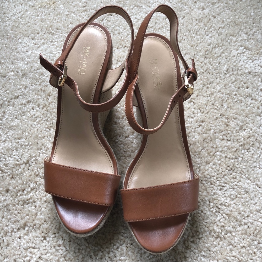 Summer wedges for a bbq or movie date with babe!
